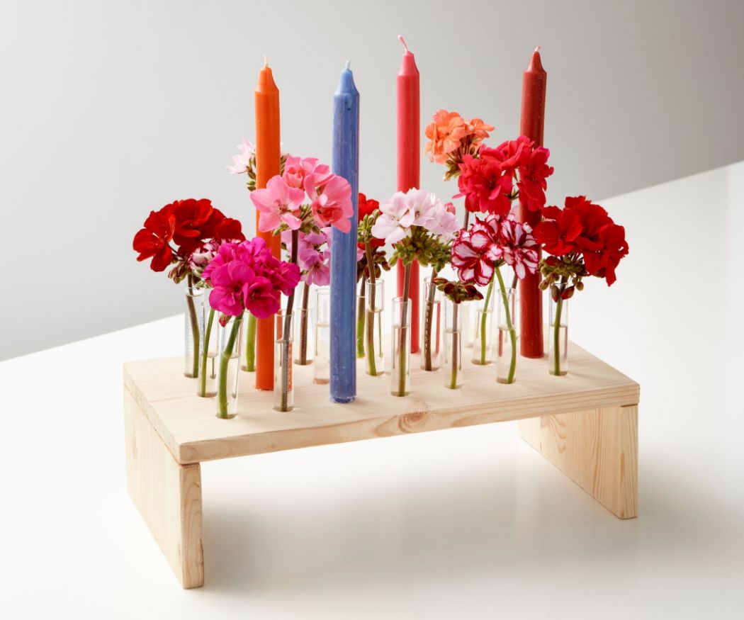 2021-geraniums-1010-diy-stem-vase-centrepiece-06